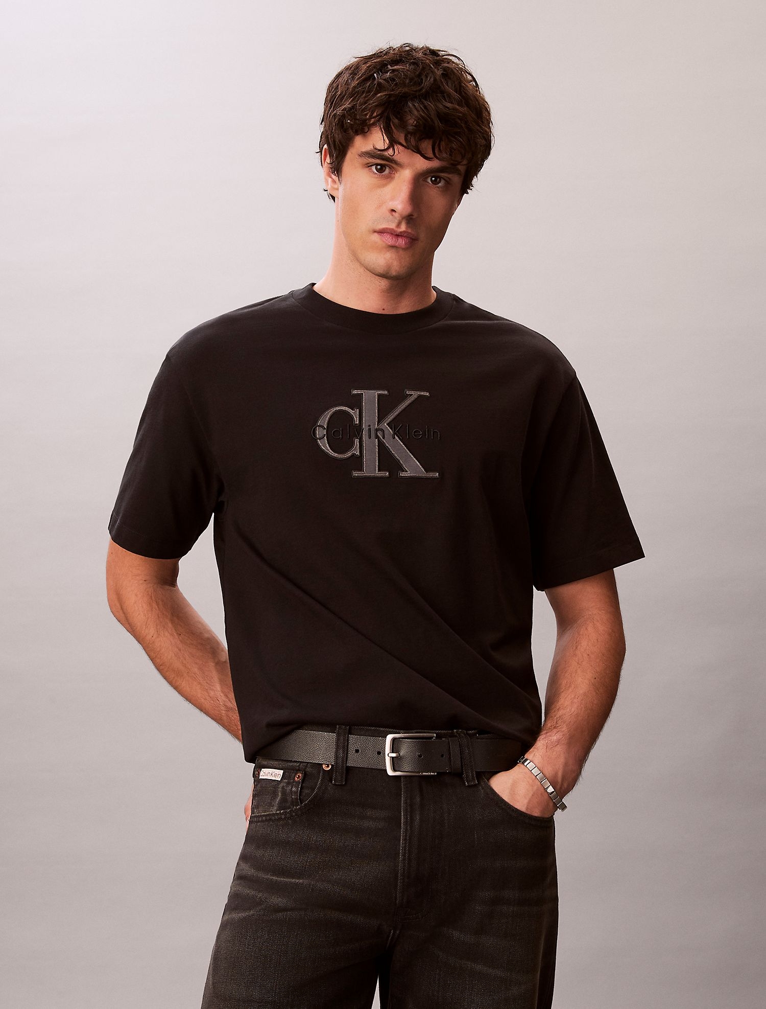 Футболка Calvin Klein Monologo Outline Graphic Classic Black