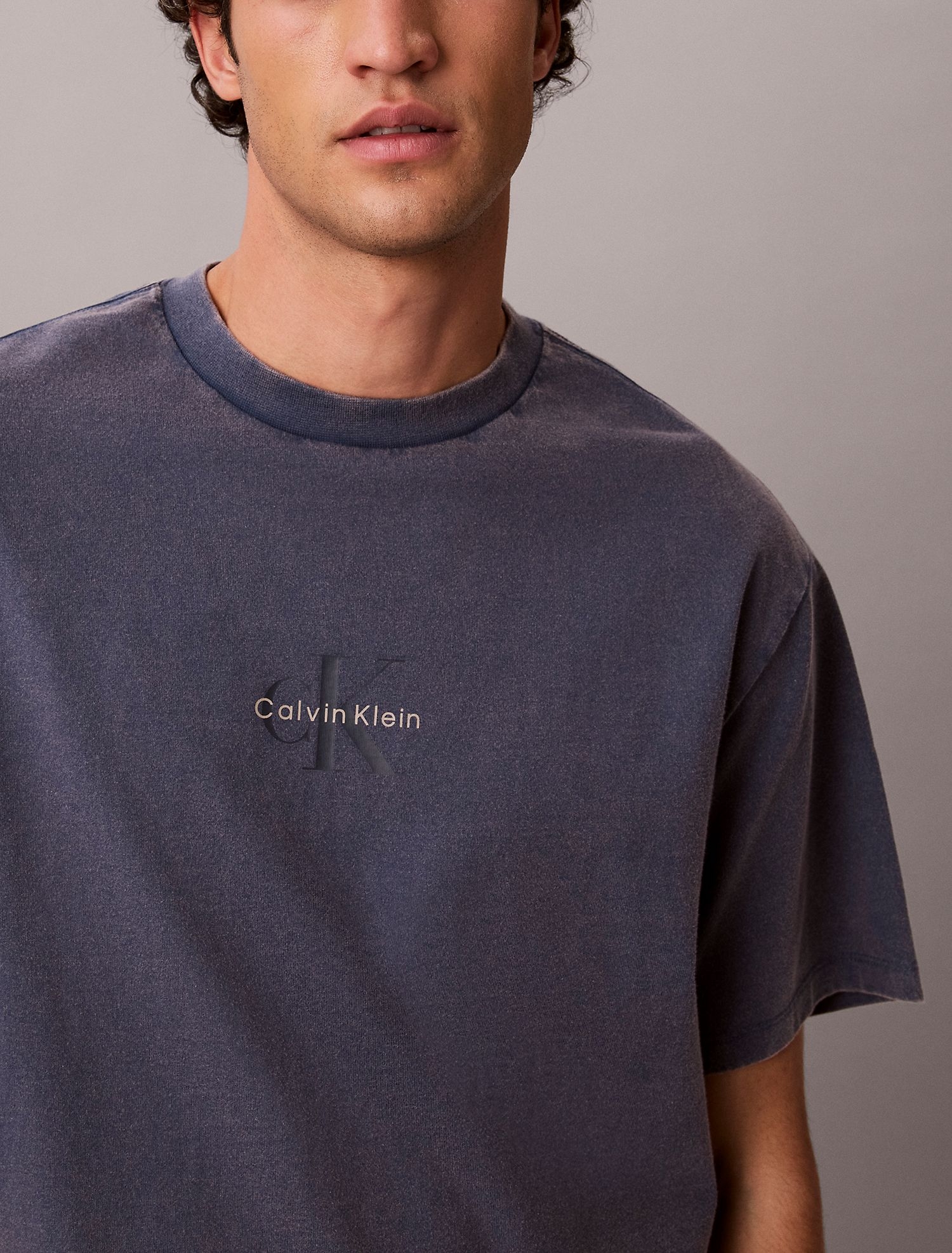 Футболка Calvin Klein Monologo 90s Fit Dark Denim