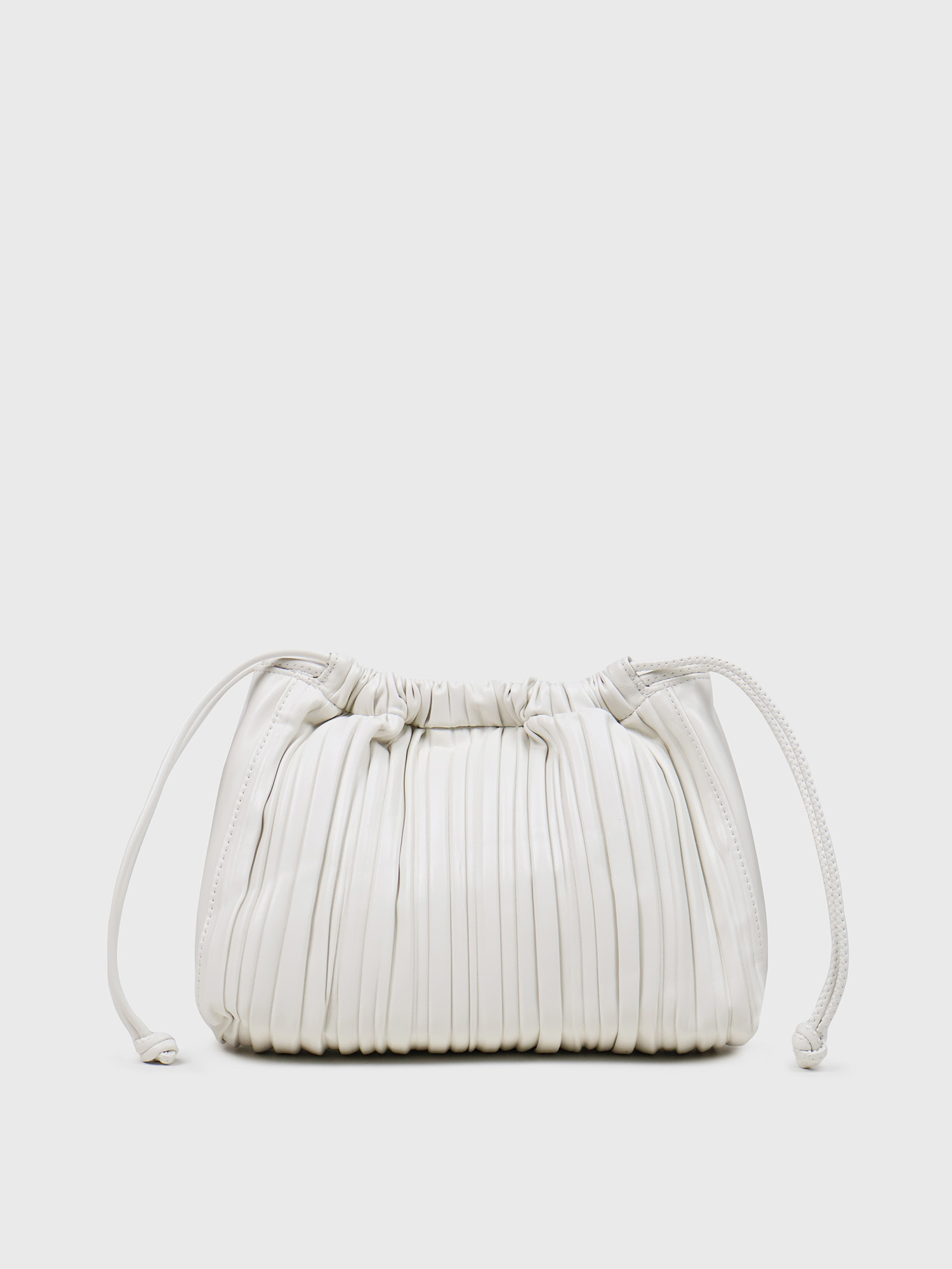 Сумка Calvin Klein Plisse Drawstring Crossbody Bag Lily White