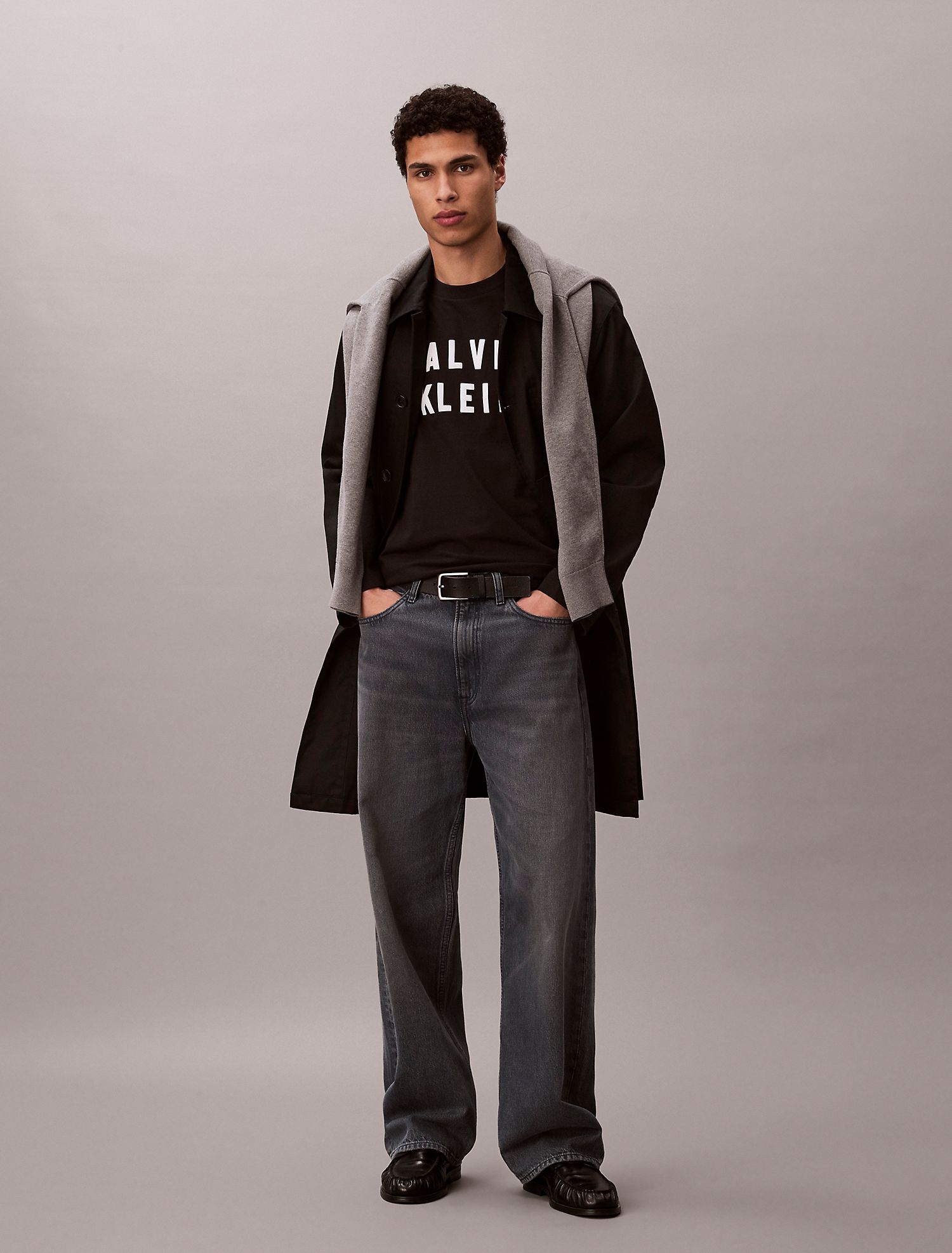 Футболка Calvin Klein Varsity Logo Graphic Relaxed T-Shirt Black