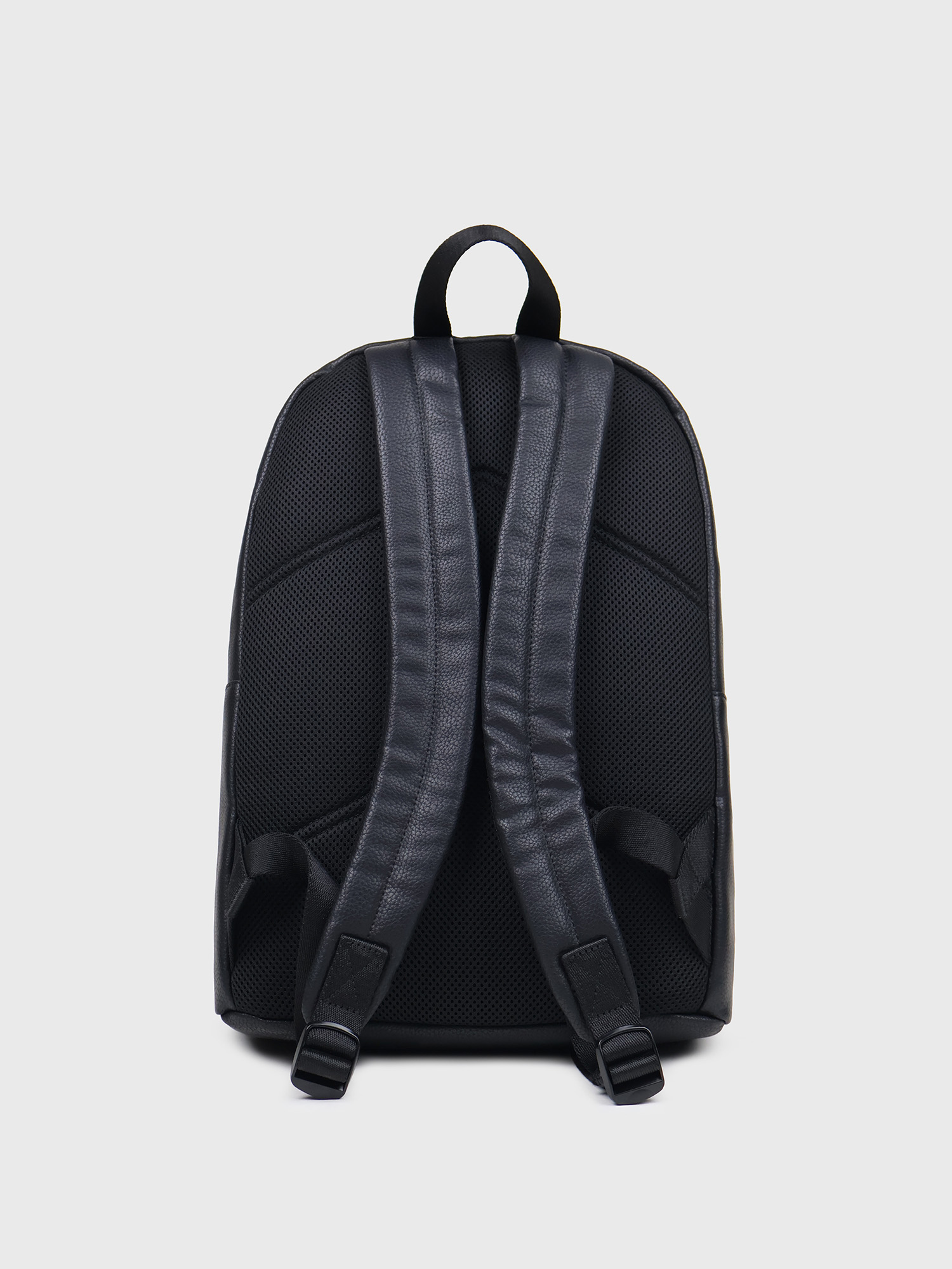 Рюкзак Calvin Klein Pebbled Round Backpack Black