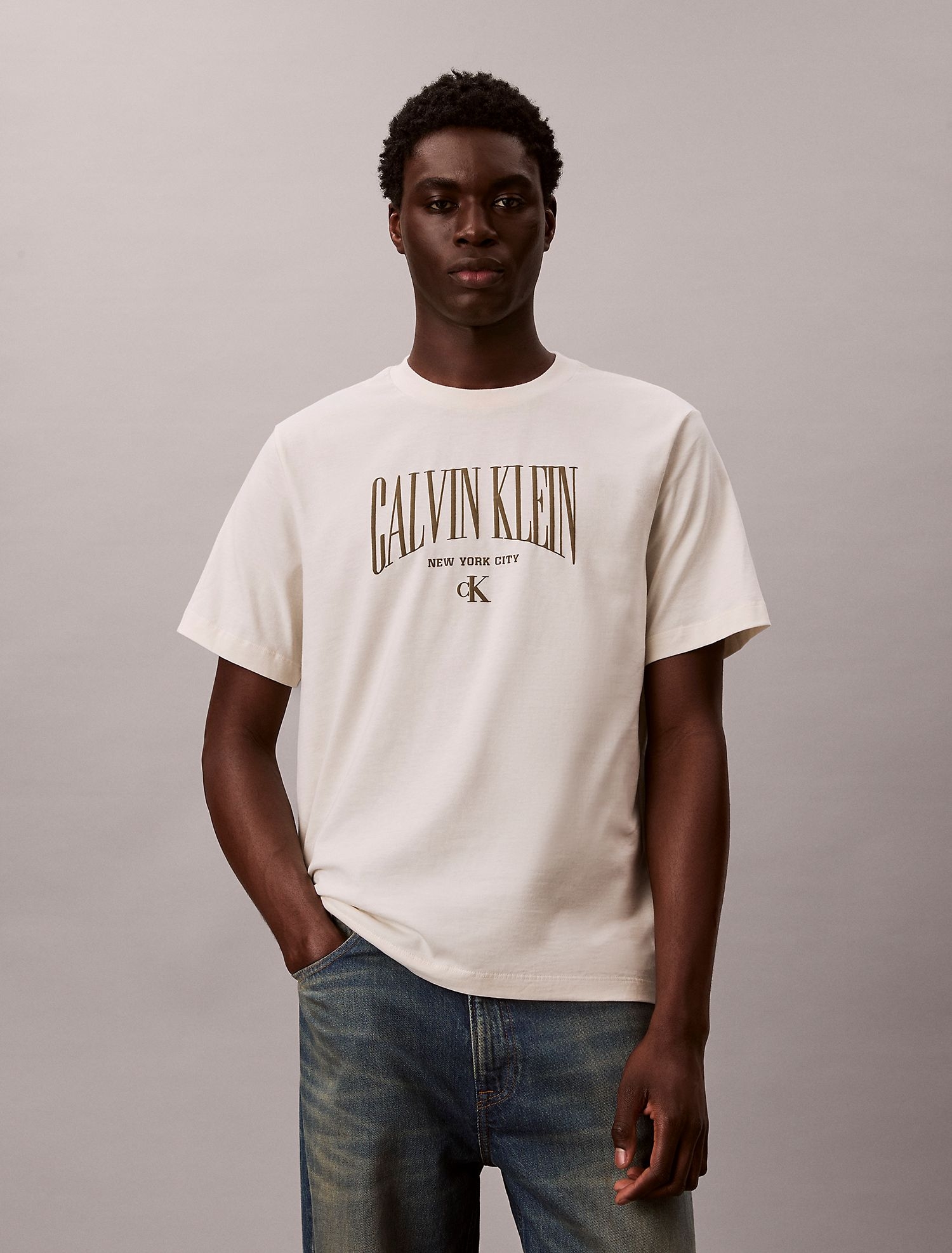 Футболка Calvin Klein Heritage Classic Relaxed Fit Tofu