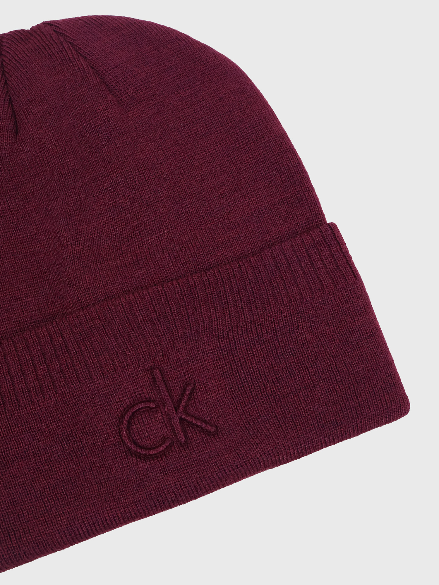 Шапка Calvin Klein Embossed Logo Beanie Hot Berry