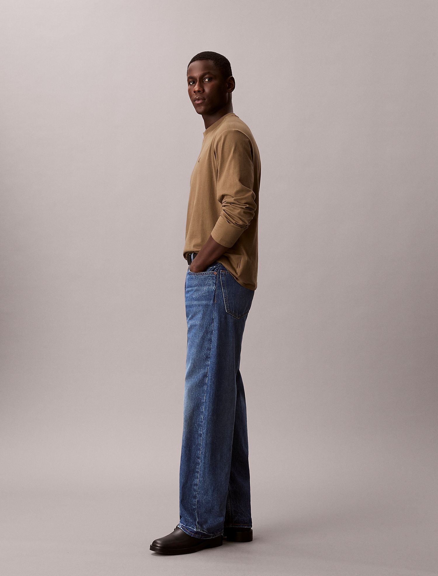 Лонгслив Calvin Klein Monogram Relaxed Capers
