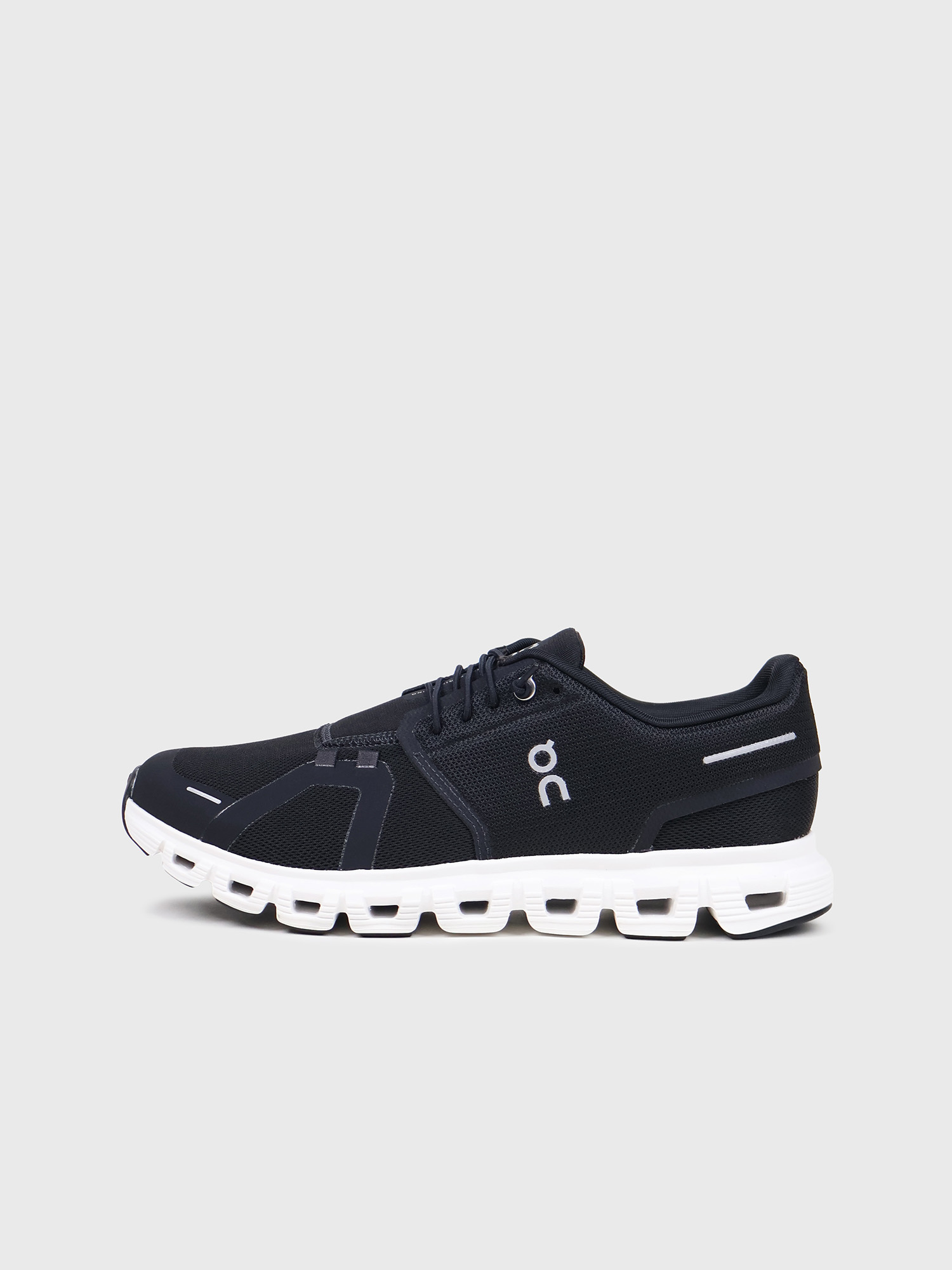 Кроссовки On Running Cloud 6 Black / White