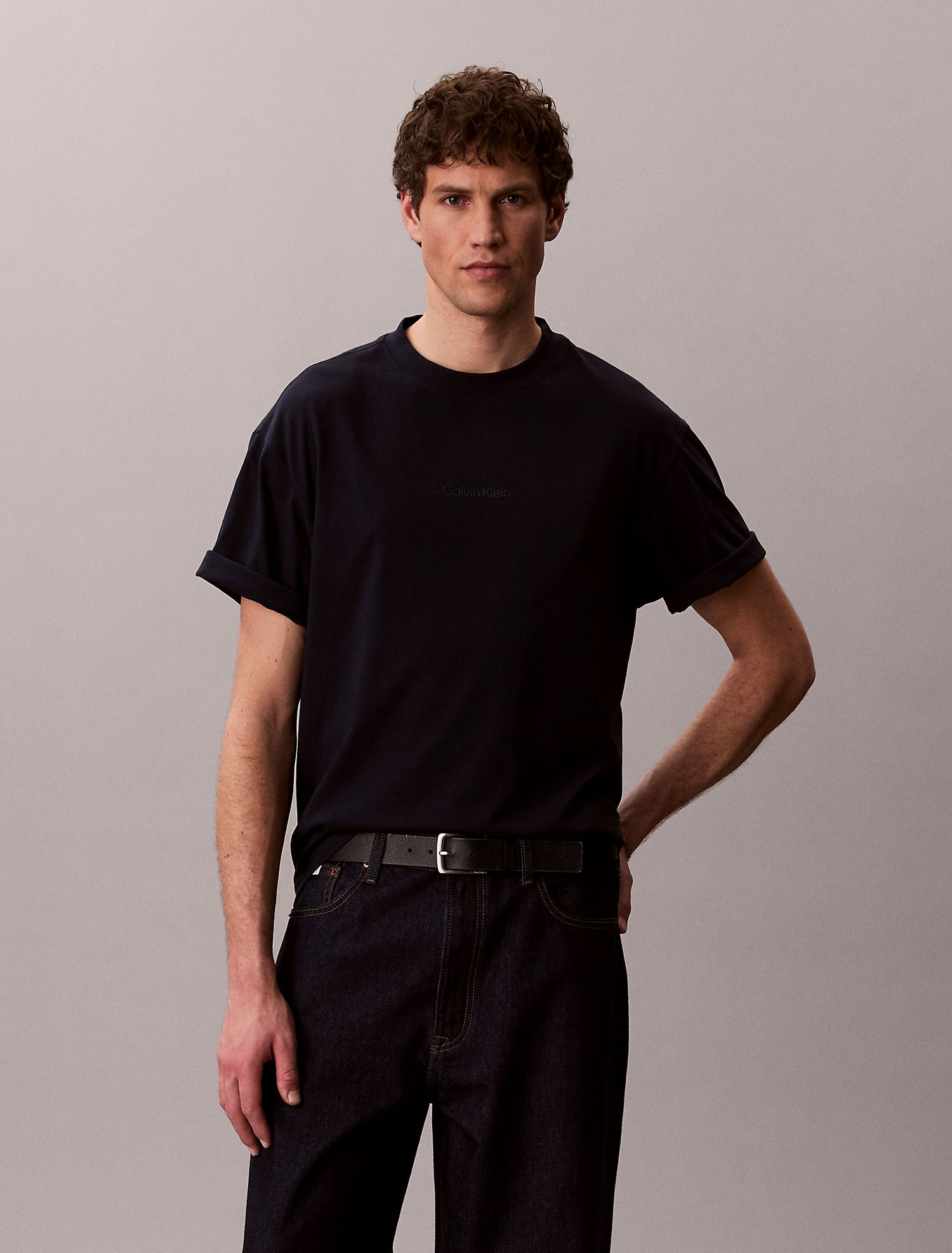 Футболка Calvin Klein Micro Logo Graphic Relaxed Dark Sapphire