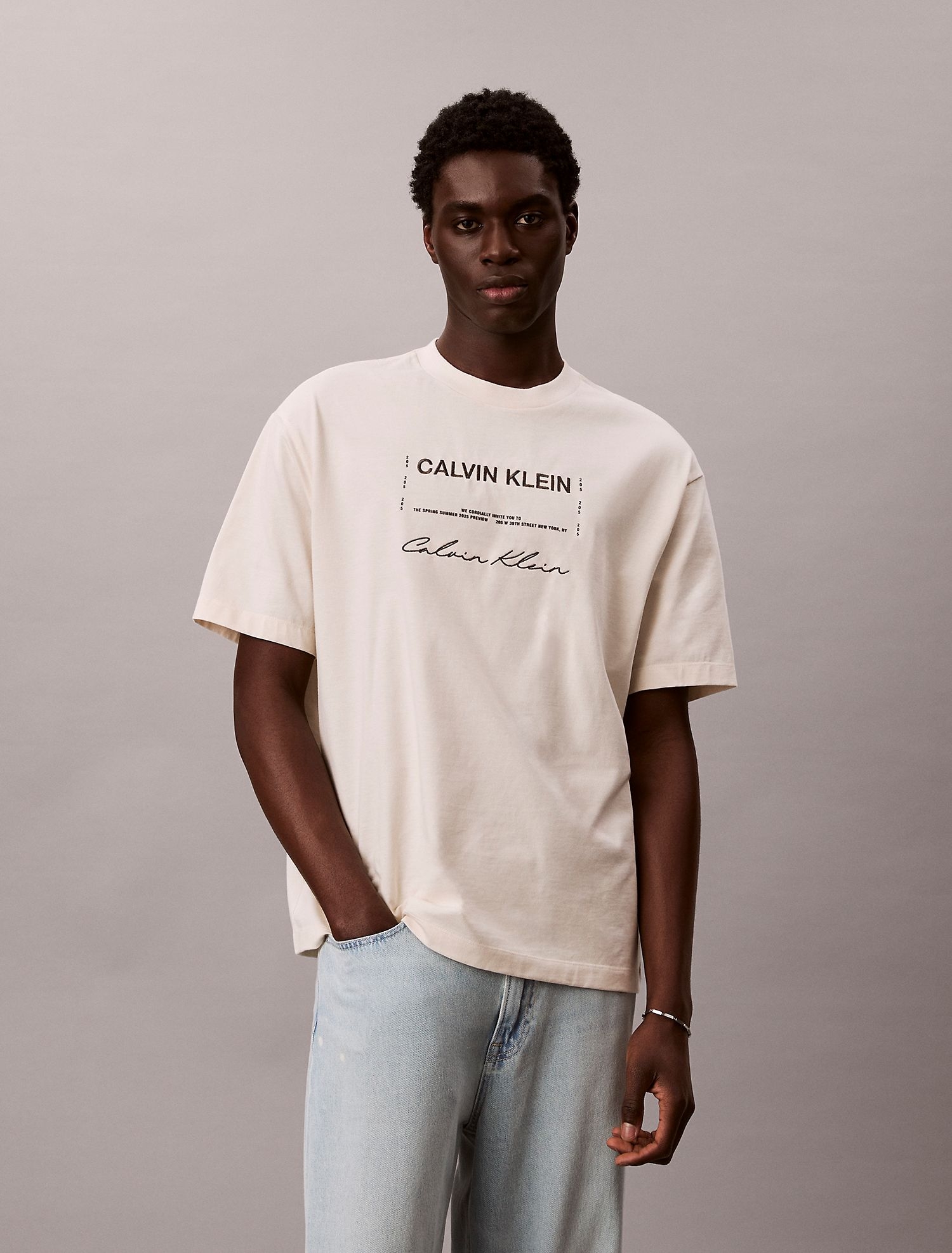 Футболка Calvin Klein Dual Logo Graphic Relaxed White Sand