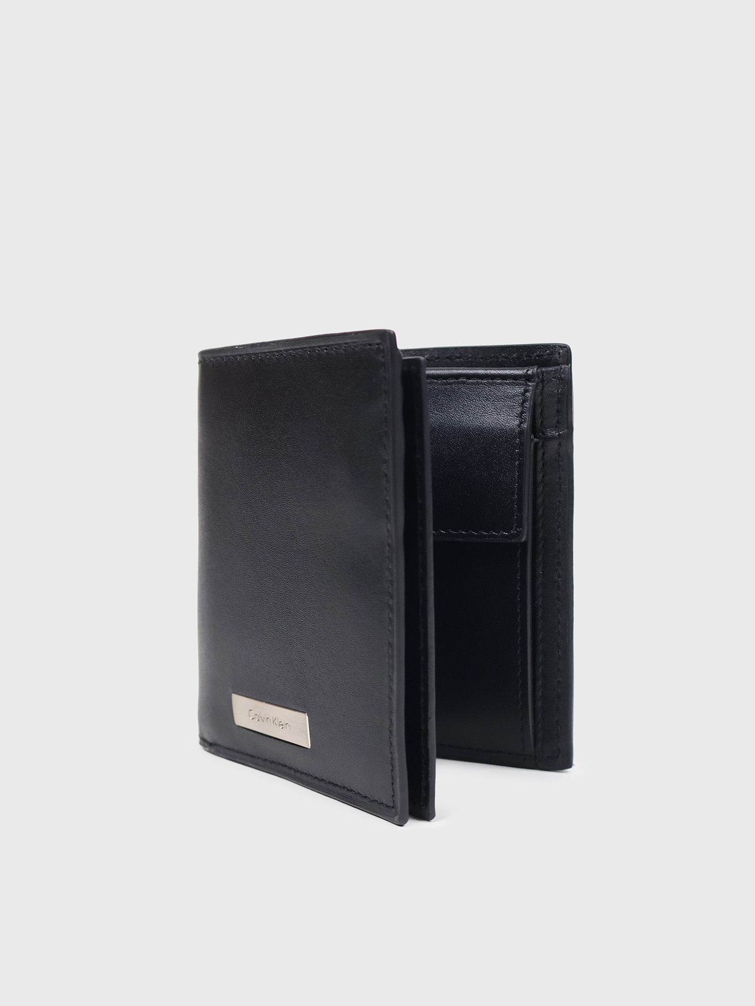 Кошелек Calvin Klein Plaque Logo Trifold Wallet Black